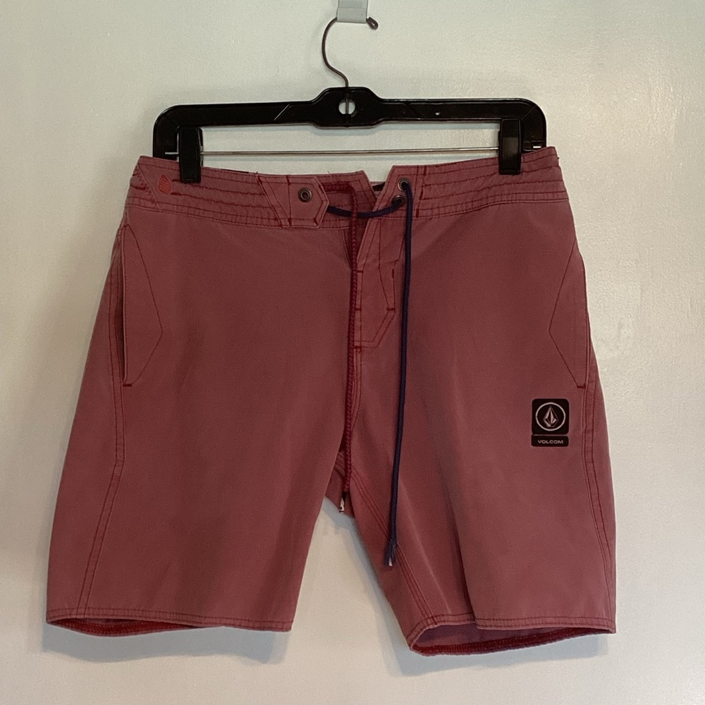 Volcom Slingers Red/burgundy Board Shorts sz 28